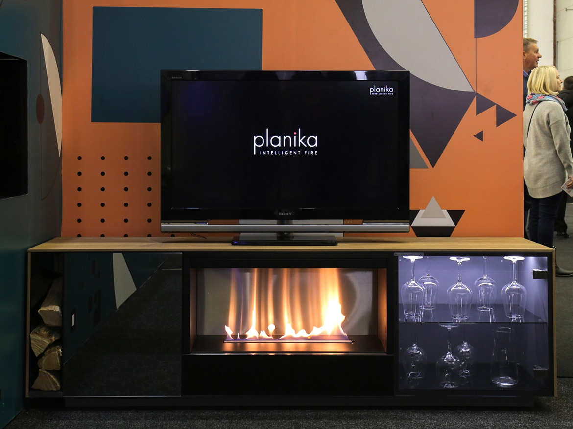 купить биокамин Planika TV BOX с пультом дистанционного управления